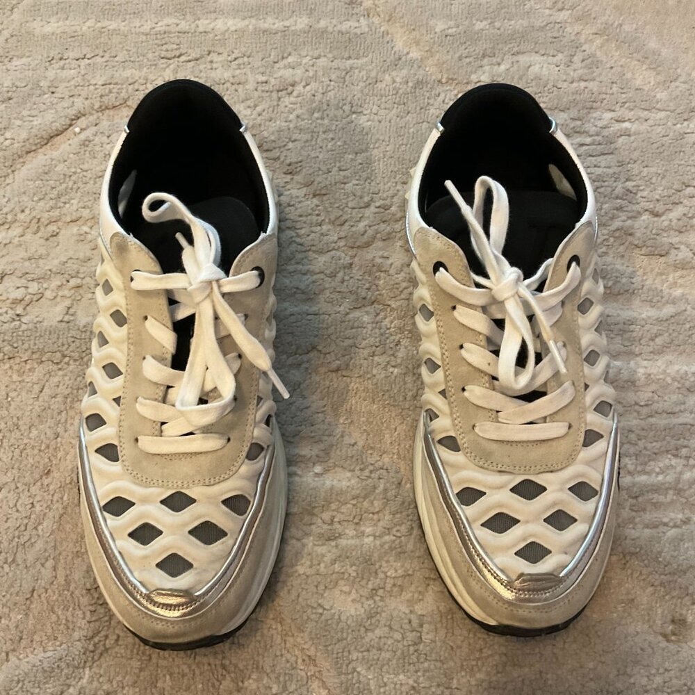 Valentino Garvani Women Ready Go Runner Sneakers White/Grey